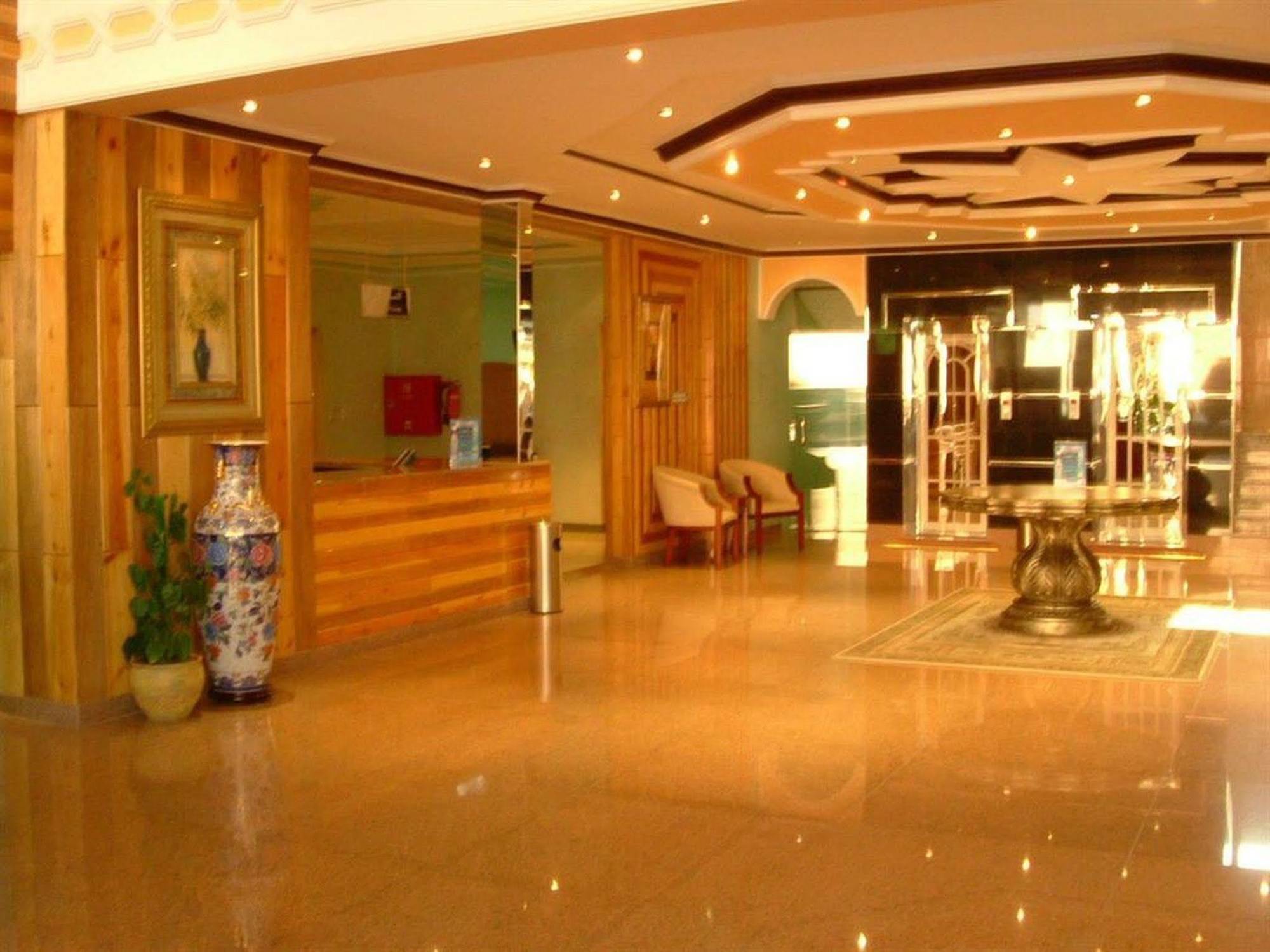 Bilqase Throne Hotel Dammam Bagian luar foto